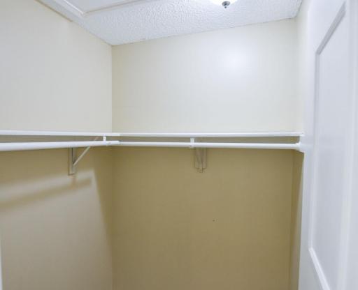 2 beds, 2 baths, 898 sqft, $1,950