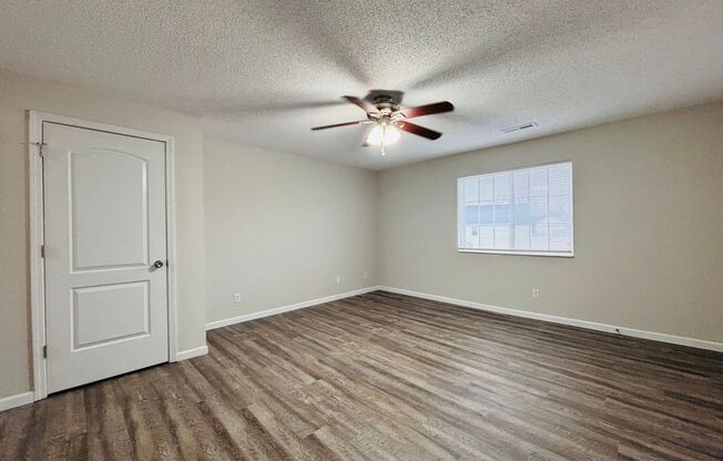 2 beds, 1.5 baths, 1,082 sqft, $1,375, Unit 216-2D RM