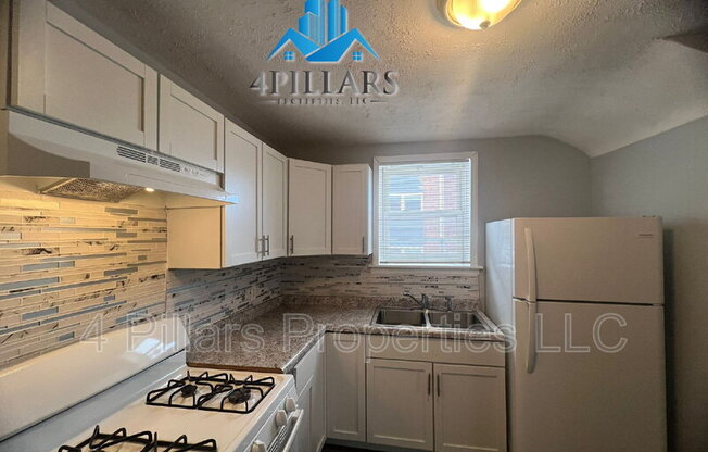 1311 E COLUMBUS DR