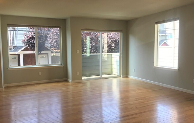 Beautiful Townhouse Near Green Lake