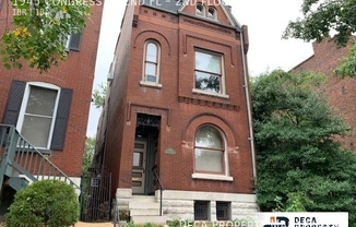 1945 CONGRESS ST