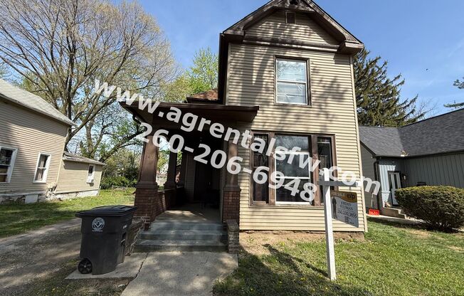 2411 Fox Ave