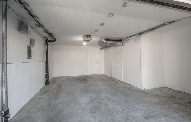 2 beds, 1.5 baths, 1,000 sqft, $1,405, Unit 421-16