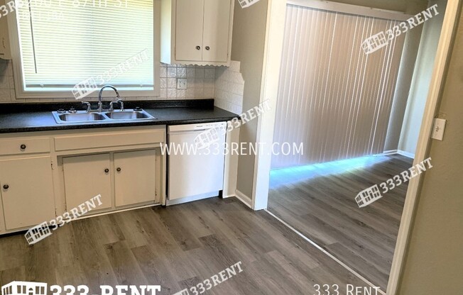 8200 E 87 ST