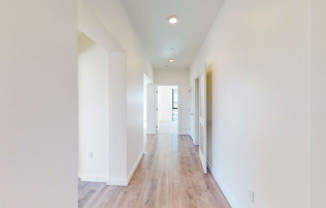 2 beds, 2 baths, 980 sqft, $2,845, Unit 226