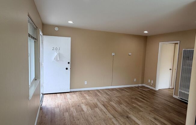 317 Warwick- 270- 1196/2701