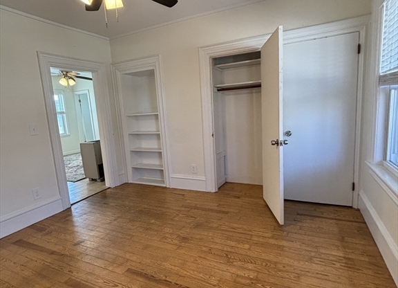 2 beds, 1 bath, 828 sqft, $1,700, Unit A