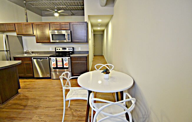 1 bed, 1 bath, 678 sqft, $1,240, Unit 216