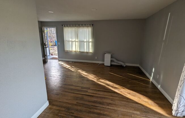 2 beds, 1 bath, $1,850