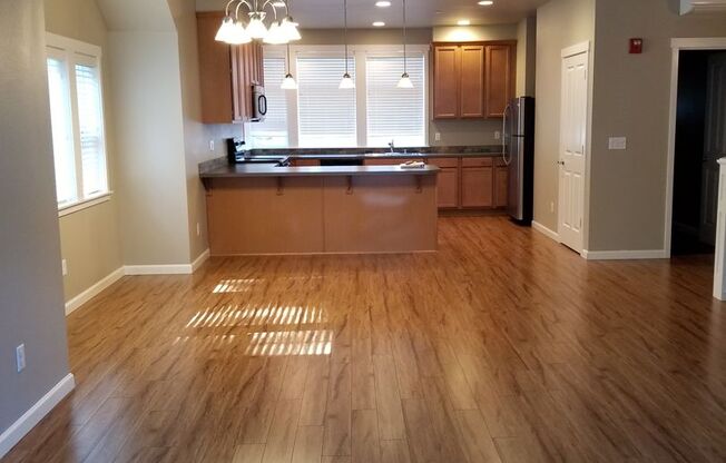 3 beds, 2.5 baths, 1,842 sqft, $2,610, Unit 1334-101