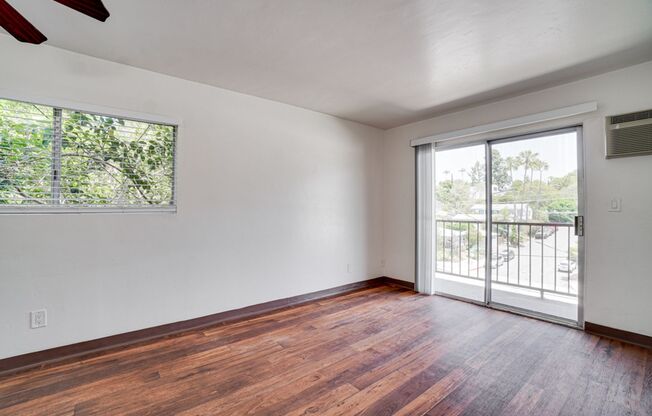 1 bed, 1 bath, 700 sqft, $2,095, Unit 13
