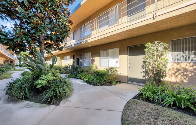 LAKEWOOD TERRACE APTS.