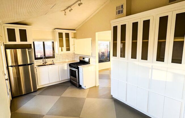 One bedroom Apartment Near Downtown/Medical Complex