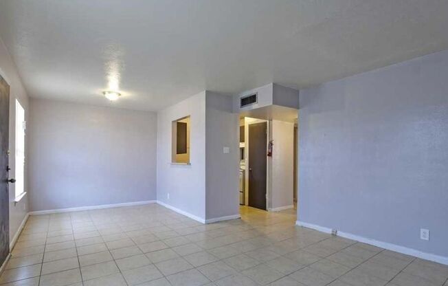 2 beds, 1 bath, 731 sqft, $840, Unit A3