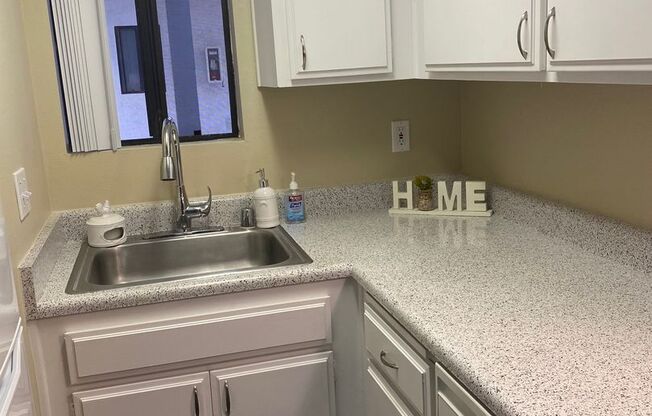 Hillcrest Palms Apartments