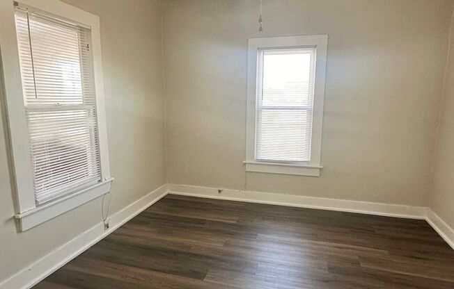 2 beds, 1 bath, $995