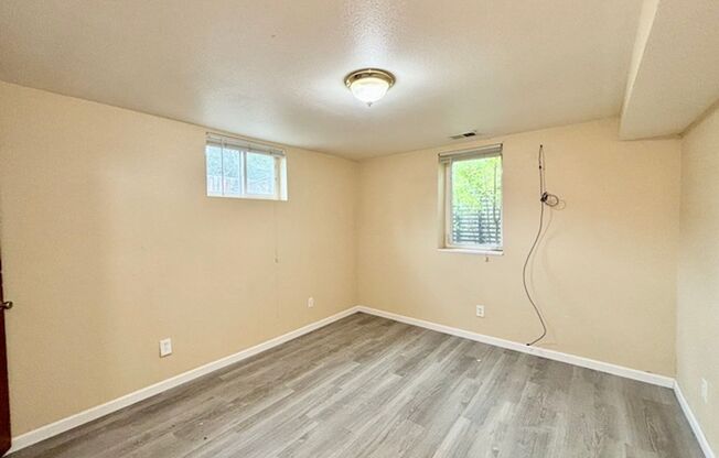 2 beds, 1 bath, $1,350