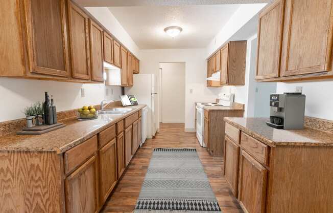 Fully Furnished Kitchen at Candlewyck Apartments, Kalamazoo, MI