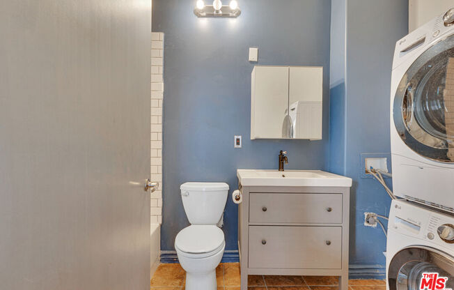 Studio, 1 bath, 650 sqft, $2,000, Unit 811