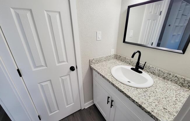 Studio, 1 bath, 504 sqft, $989