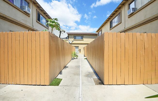 Eucalyptus Townhomes