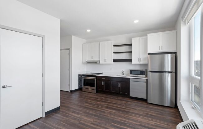 Studio, 1 bath, 434 sqft, $1,025, Unit 406