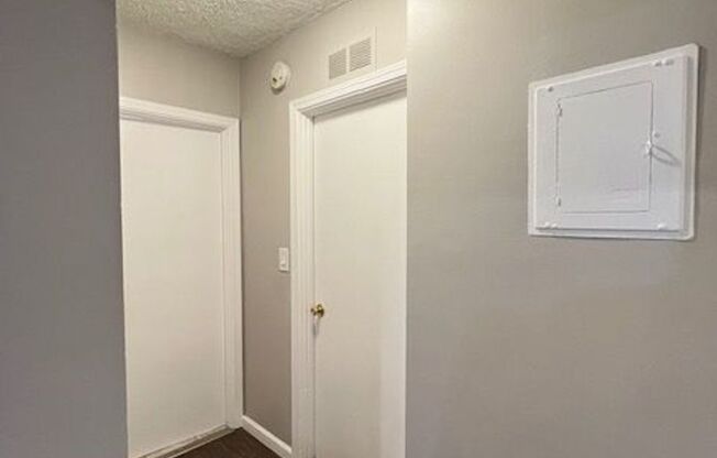 1 bed, 1 bath, 785 sqft, $2,095, Unit 6130-205