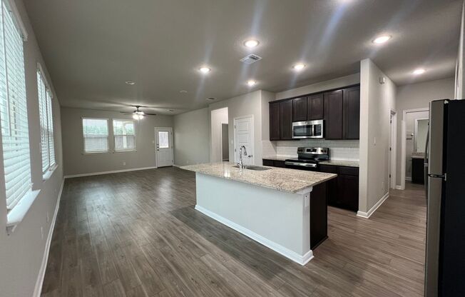 Beautiful 3/2 Single Story Home in Cibolo, TX