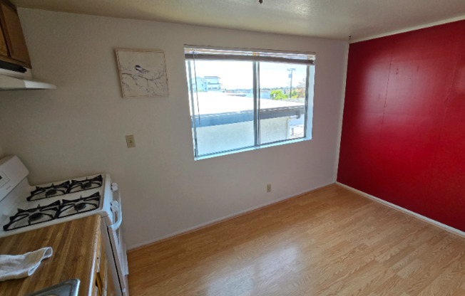 4446 W 136 ST