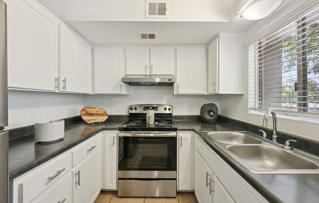 2 beds, 2 baths, 952 sqft, $1,149, Unit 251