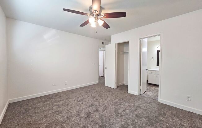 2 beds, 2 baths, 975 sqft, $2,045, Unit 32