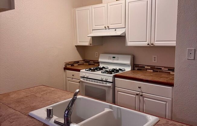 2 beds, 1 bath, $1,347