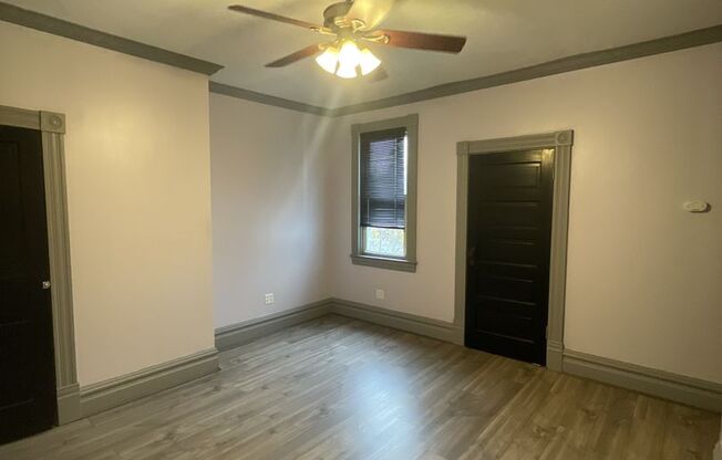 3 beds, 1 bath, $1,450, Unit Unit 1820