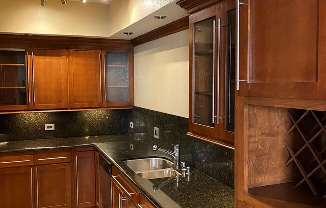 Dual Master 2 Bed 2.5 Bath - Walk-up townhouse at Atria!