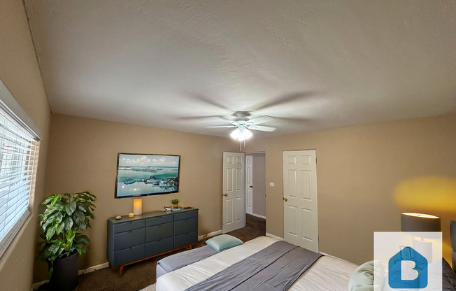 2511 W Uintah St.