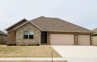 BRAND NEW HOME IN NIXA IN Old Castle Estates!