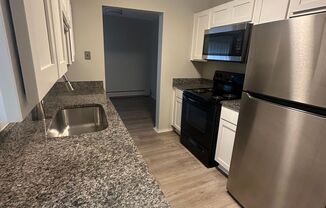 2 beds, 1 bath, 900 sqft, $1,350, Unit 214