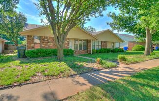 Adorable duplex in Norman