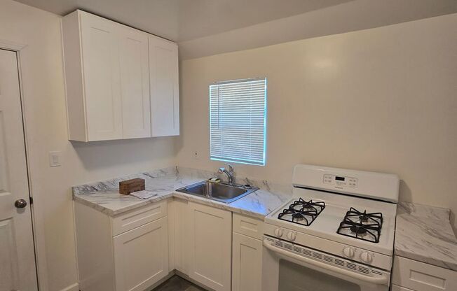 Downtown Modesto Studio for Rent