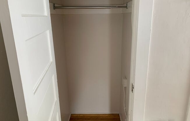 1 bed, 1 bath, 550 sqft, $1,265, Unit 23