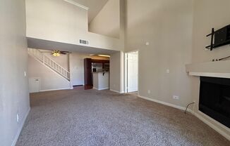 Beautiful 2 Bedroom 2 Bathroom Home in Woodland Hills