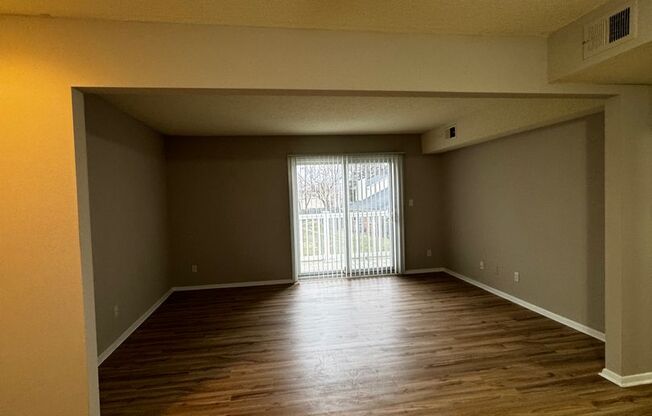 1 bed, 1 bath, 755 sqft, $1,029, Unit 6006H