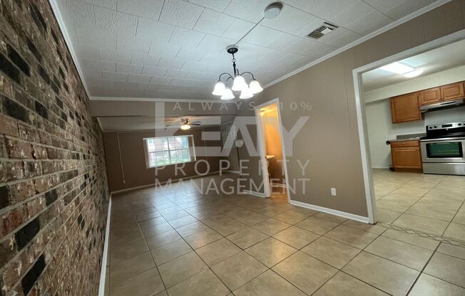 Spacious townhouse in the heart of Lafayette!