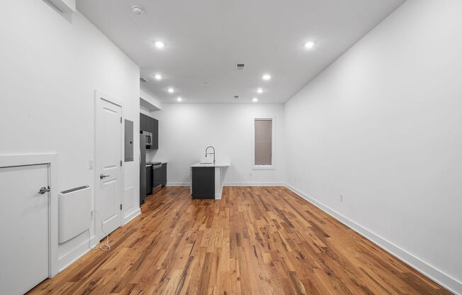 4 Bed 3.5 Bath Townhomes 2176 sqft