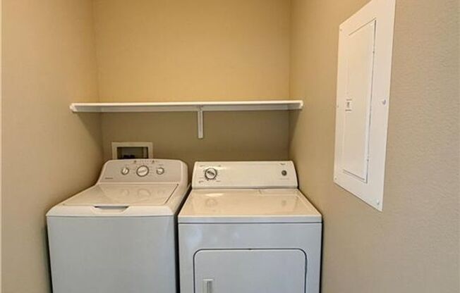 2 beds, 2 baths, $1,550, Unit # 101