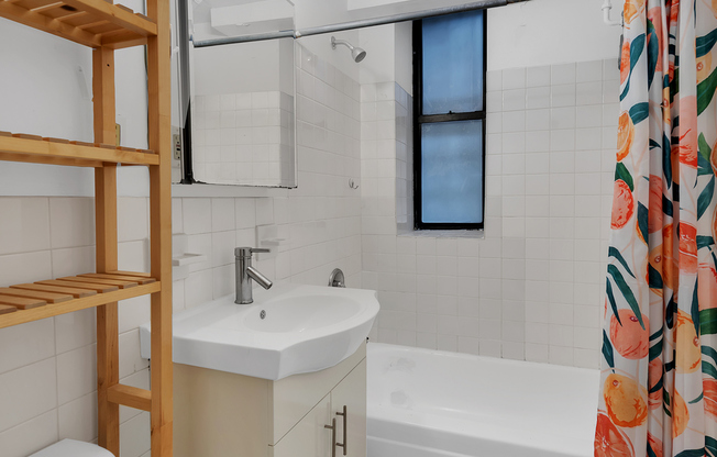 224 E 11 ST