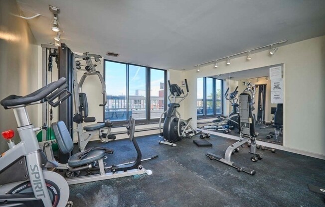 3 beds, 2 baths, 1,280 sqft, $4,800, Unit 415