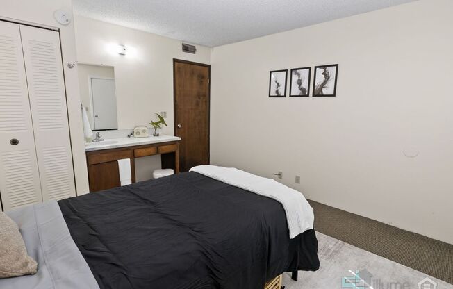 1 bed, 2 baths, 160 sqft, $595, Unit 750 - 9A