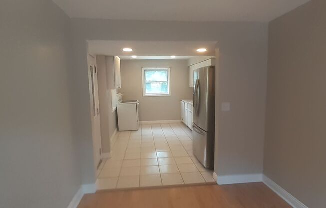 3 beds, 1 bath, $1,595