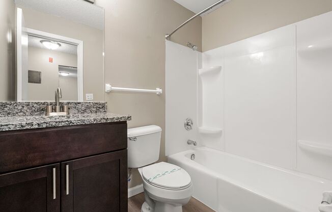 1 bed, 1 bath, 725 sqft, $1,125, Unit 305